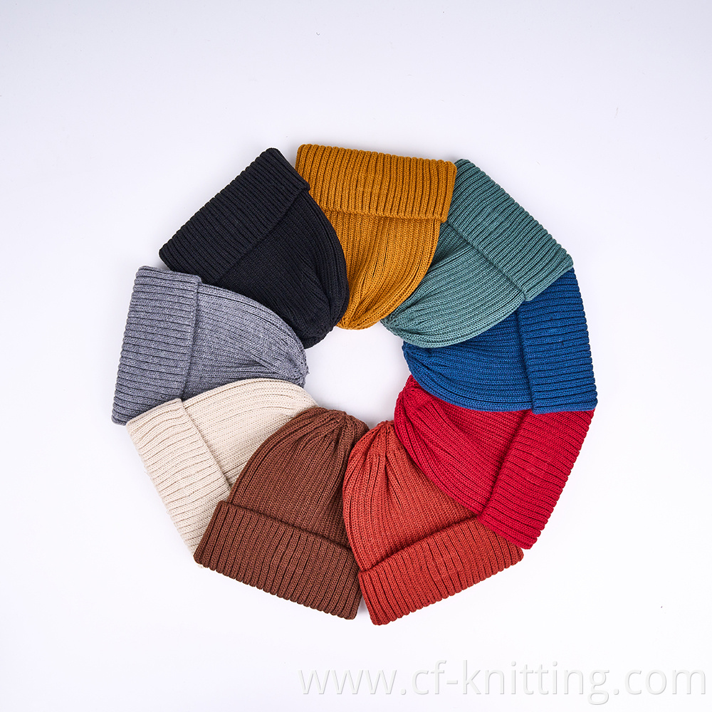 Adult knitted beanie for outdoor wear